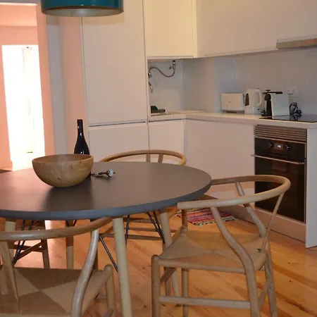 Flor De Lis - Alfama